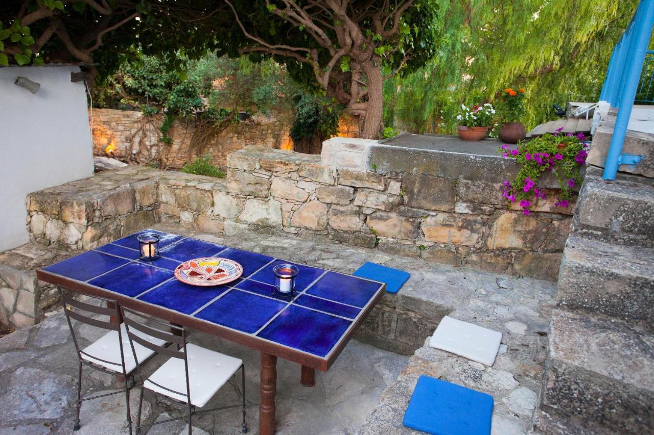 Cecilias Courtyard Casa de hóspedes Mallia Exterior foto