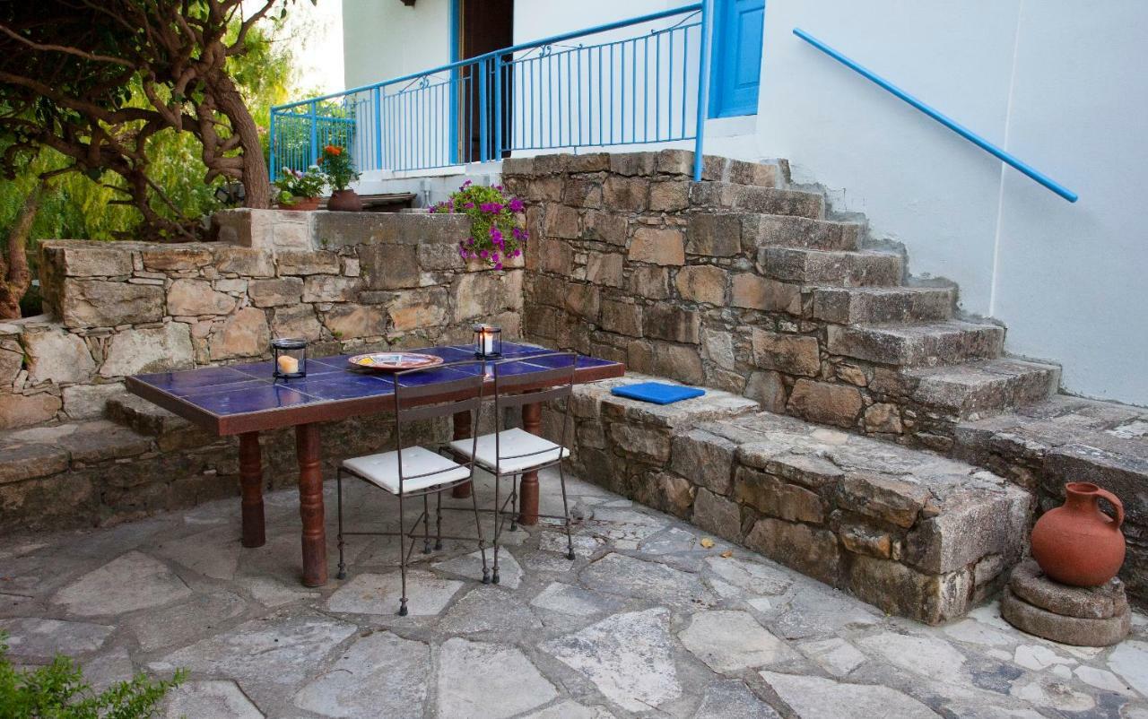 Cecilias Courtyard Casa de hóspedes Mallia Exterior foto